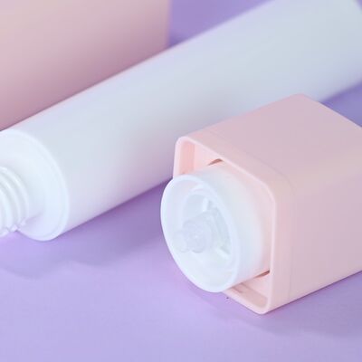 클래식 15ml 30ml 50ml 스킨케어 제품 세트 평면 공기 없는 병 회전 헤드 PP 펌프 스프레이어 밀폐 화장품 포장