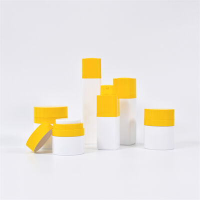 클래식 15ml 30ml 50ml 스킨케어 제품 세트 평면 공기 없는 병 회전 헤드 PP 펌프 스프레이어 밀폐 화장품 포장